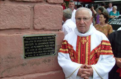 Padre Roberto Completa 60 anos de vida Presbiteral