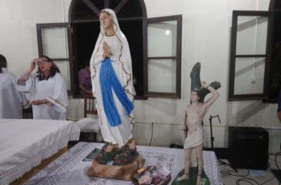 Fiéis celebram dia de Nossa Senhora de Lourdes